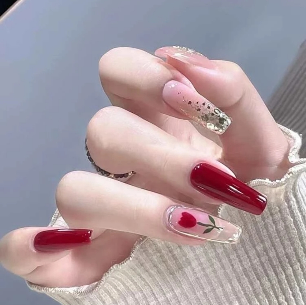 𝅺24PCS Flower Print Fake Nail & 1sheet Tape & 1pc Nail File